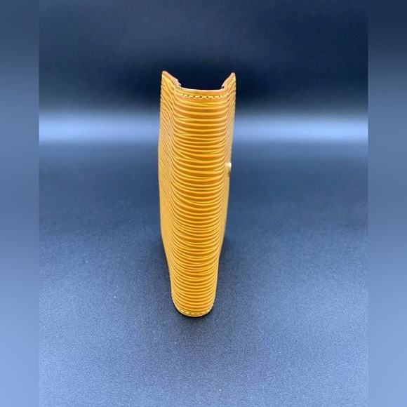 💜💛Louis Vuitton Epi Yellow and Purple Compact Wallet | PRELOVED!!💛💜 - Picture 6 of 7